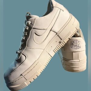 NIKE🐝AIR FORCE 1 SNEAKER